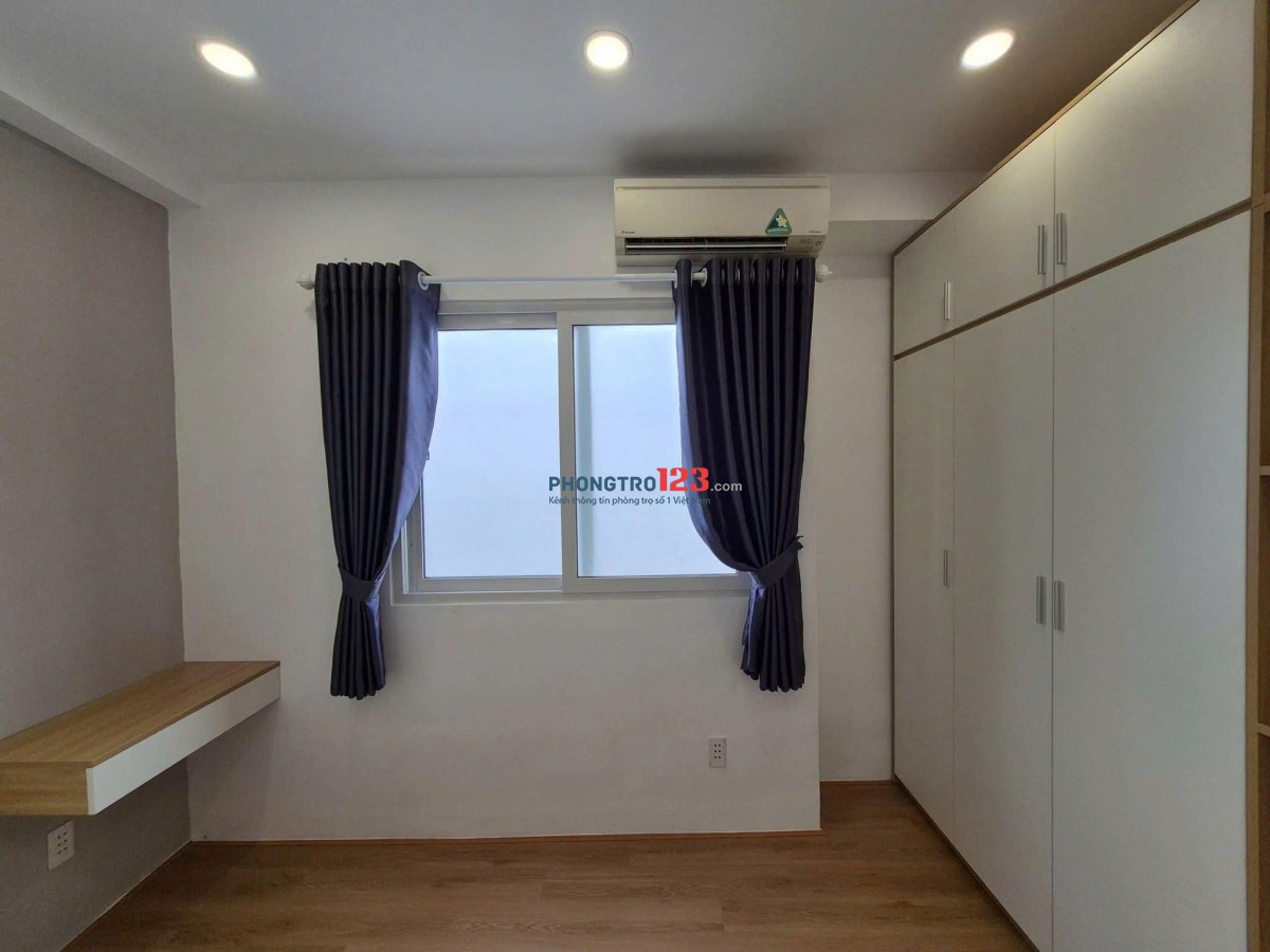 Chung Cư Phan Xích Long-2PN/ 70m2, NT cơ bản, giá 10 tr/th
