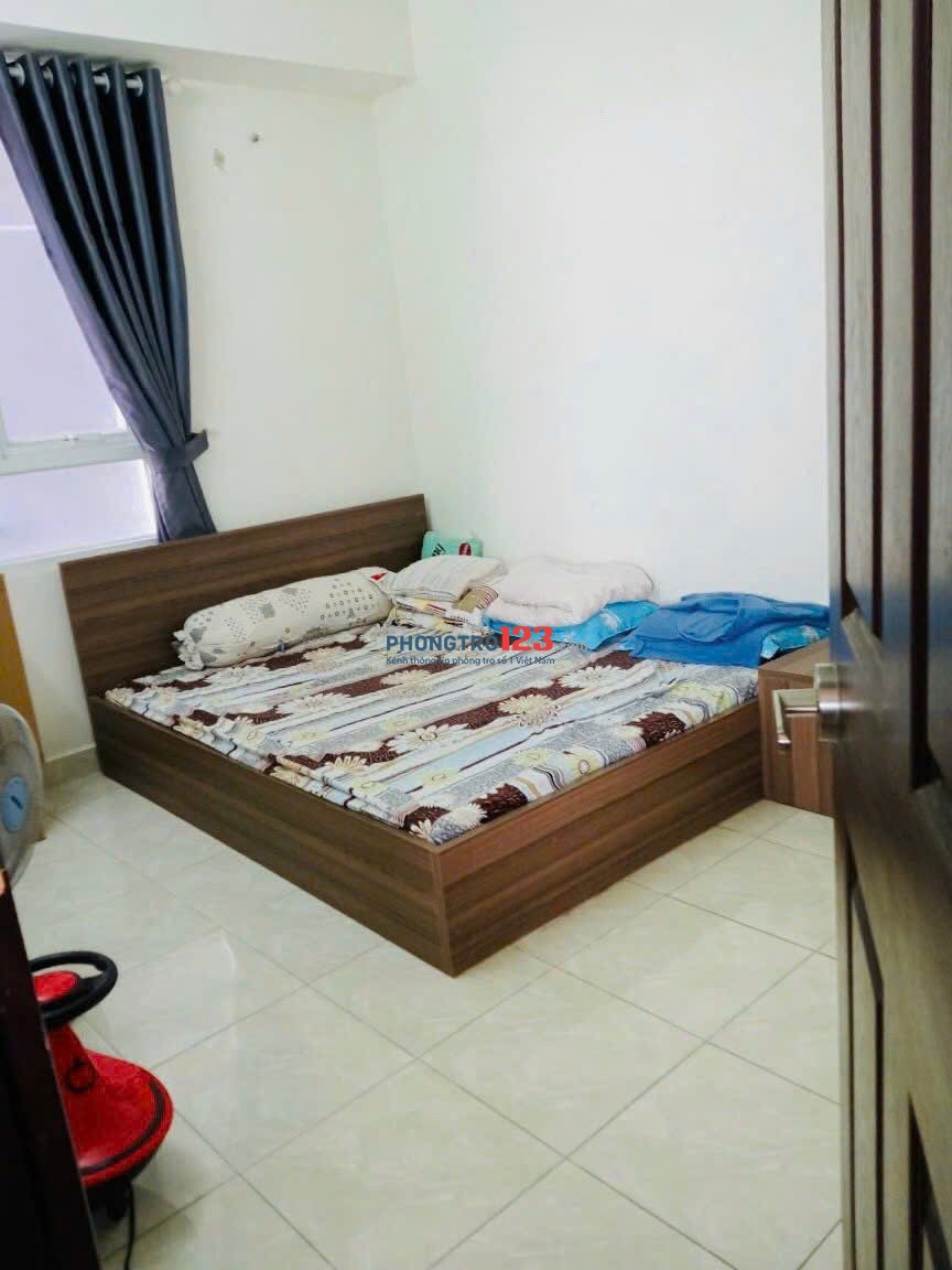 Chung cư Phú Thạnh, Nguyễn Sơn, TP: 70m2, 2p ngủ, 8tr, nội thất