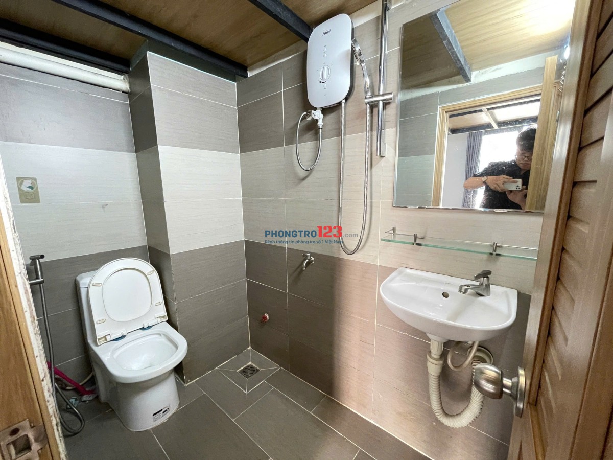 trống lại căn duplex ung văn khiêm – phòng rộng rãi – giá học sinh sinh viên – nội thất cơ bản
