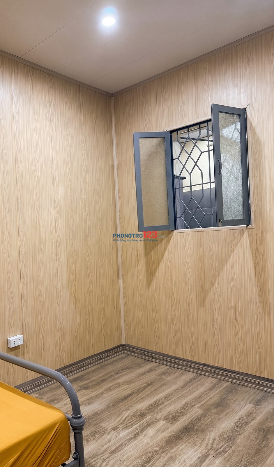 CC cho thuê phòng trọ dành cho sinh viên khép kín 15m2 Lê Duẩn, Ba Đình, điện nước giá nhà nước