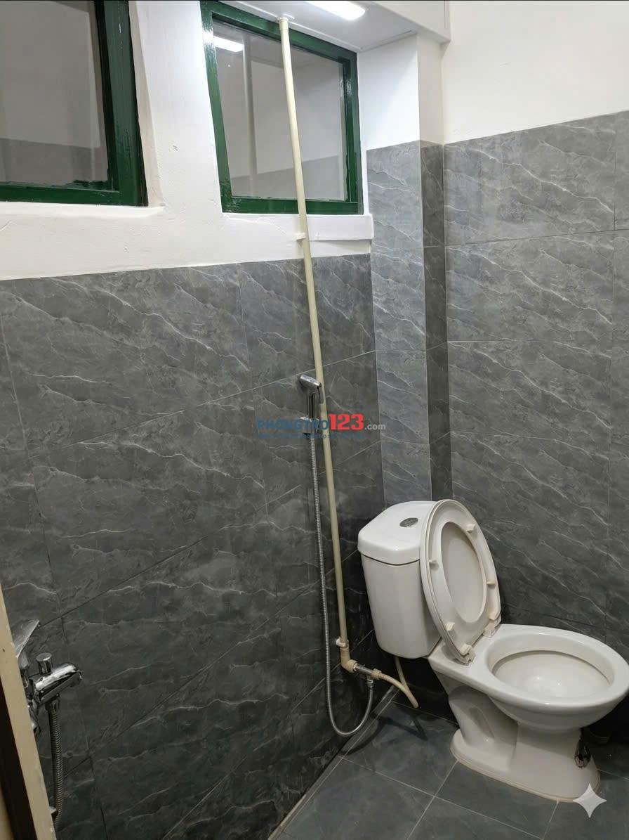 CHO THUÊ CĂN HỘ TẬP THỂ TẦNG 3 MẶT ĐƯỜNG 189 MINH KHAI - 2 NGỦ MỚI - KHU NHÀ ỐP LÁT SẠCH ĐẸP