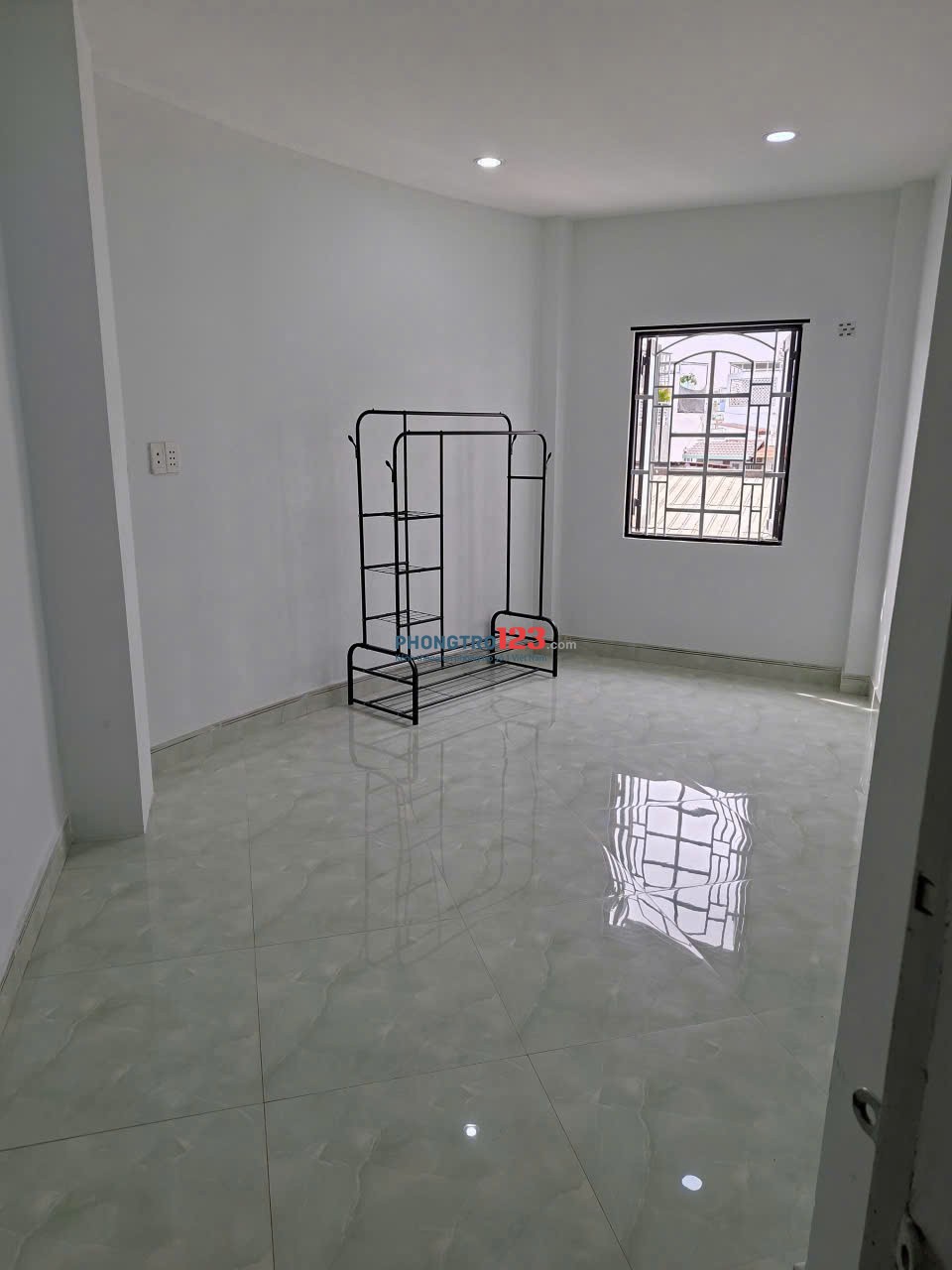 Phòng trọ giá rẻ khu VIP Phan Xích Long, Phú Nhuận