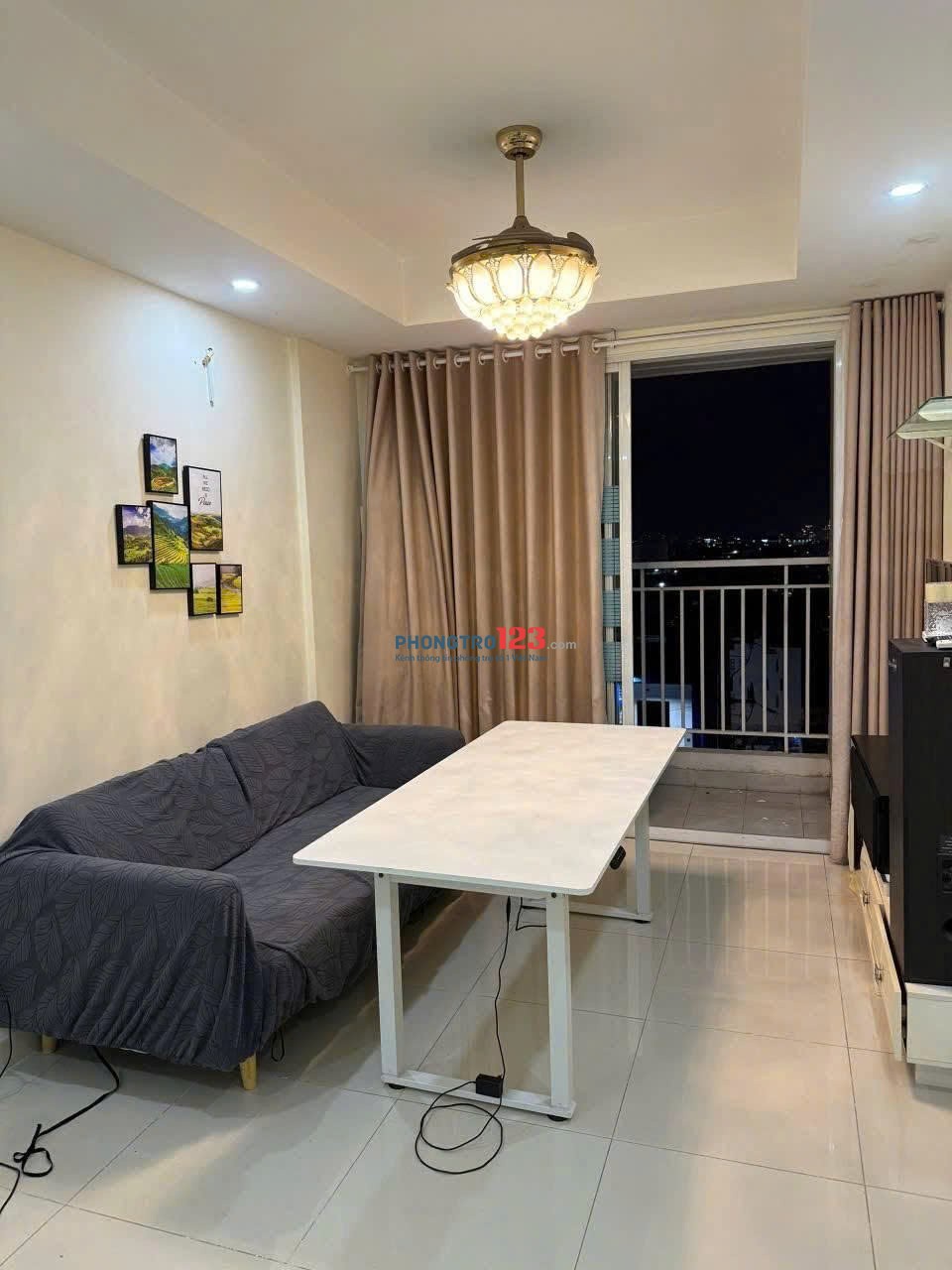 Chung cư Screc 2PN- full nội thất giá 14 Tr/th, 76m2 có ban công.