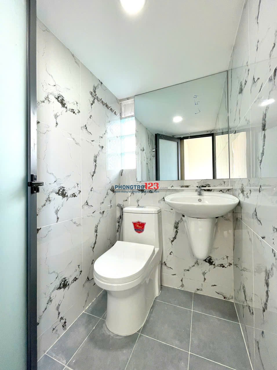 PHÒNG MÓI XÂY CỬA SỔ THOÁNG AN NINH NGAY BÙI ĐÌNH TÚY GẦN HÀNG