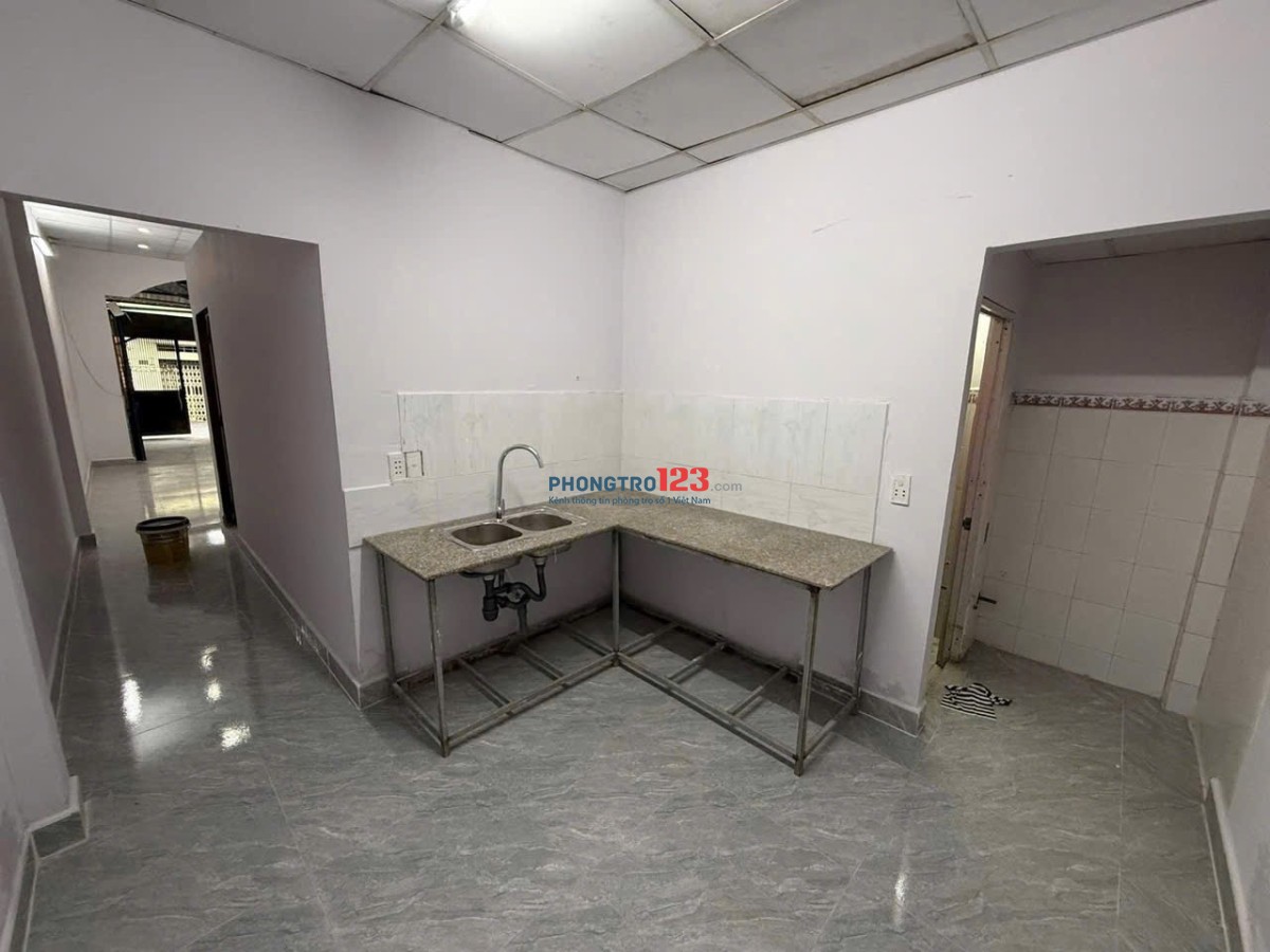 Nhà cho thuê nguyên căn có cửa hậu