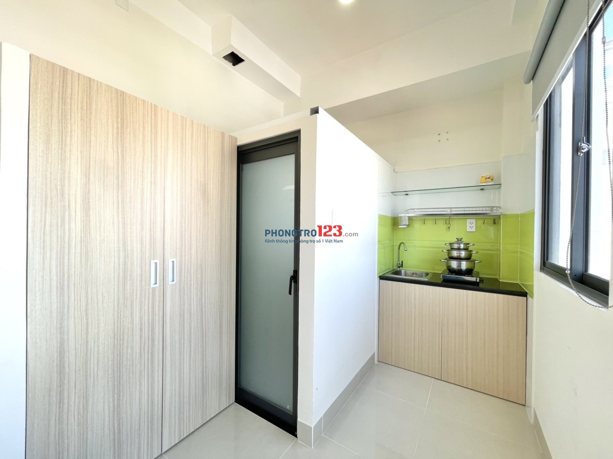 STUDIO MỚI XÂY NGAY ĐH GTVT, NGÃ 4 HÀNG XANH CHỈ 4TR2
