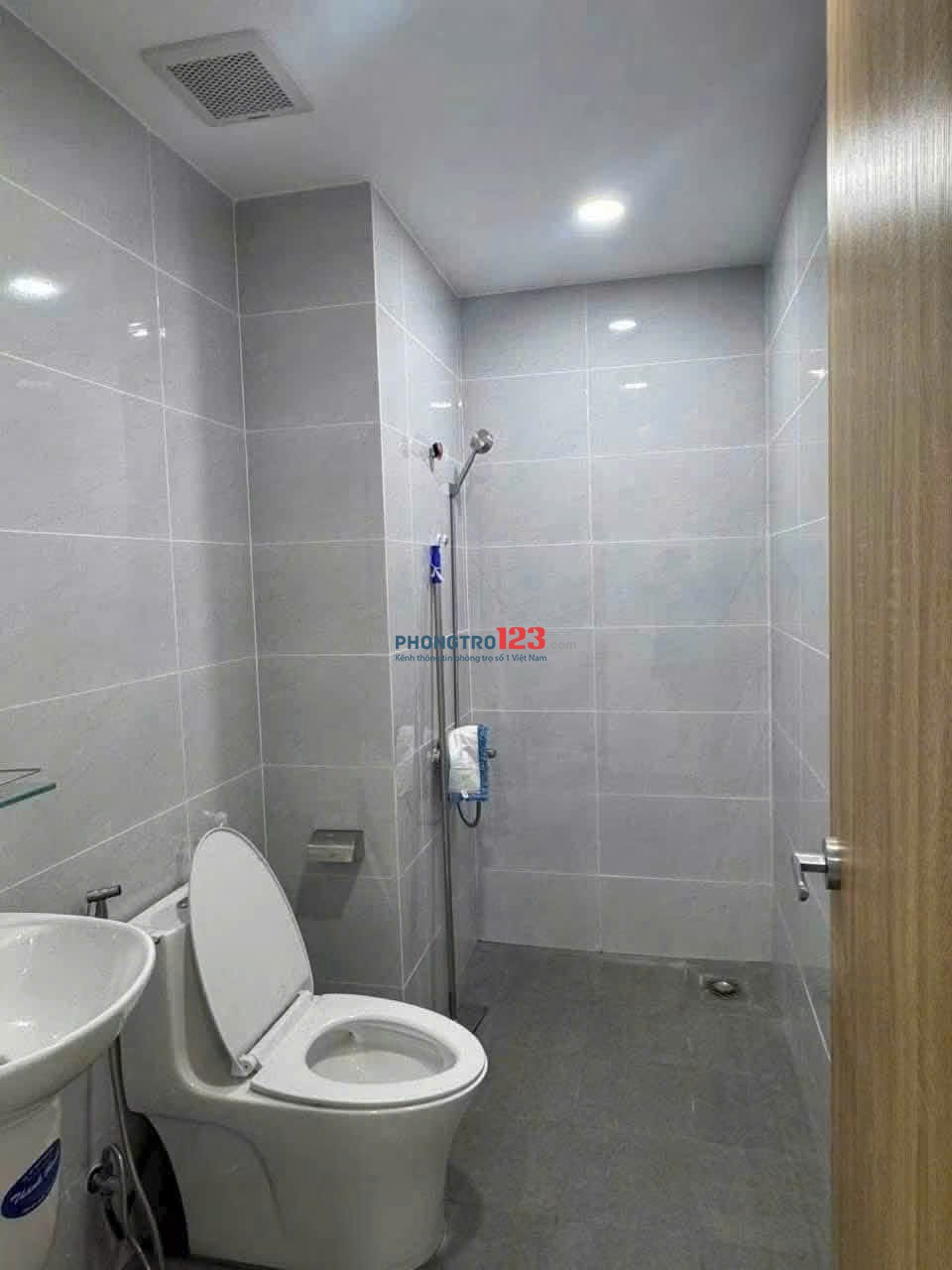 Âu cơ Tower- đường Âu cơ- tân Phú giá 10,5tr căn hộ 3p ngủ
