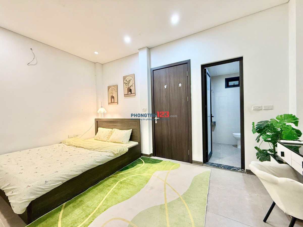 KHAI TRƯƠNG MẪU PHÒNG MỚI BAN CÔNG - GẦN NGÃ TƯ HÀNG XANH - ĐH HỒNG BÀNG