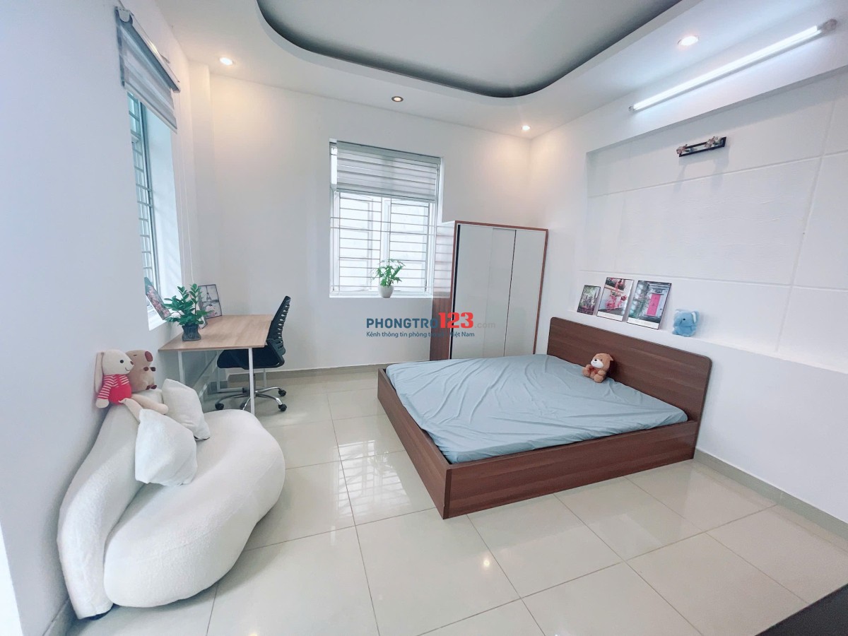 Cho thuê phòng có ban công, Full nội thất & máy giặt riêng Bình Thạnh gần IUH, VLU