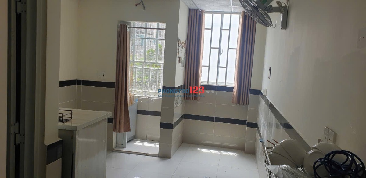 Cho thuê phòng mới đẹp, yên tĩnh, thoáng mát, tiện nghi, 26m2 tại TRUNG TÂM quận 2. Giá 6tr3/tháng