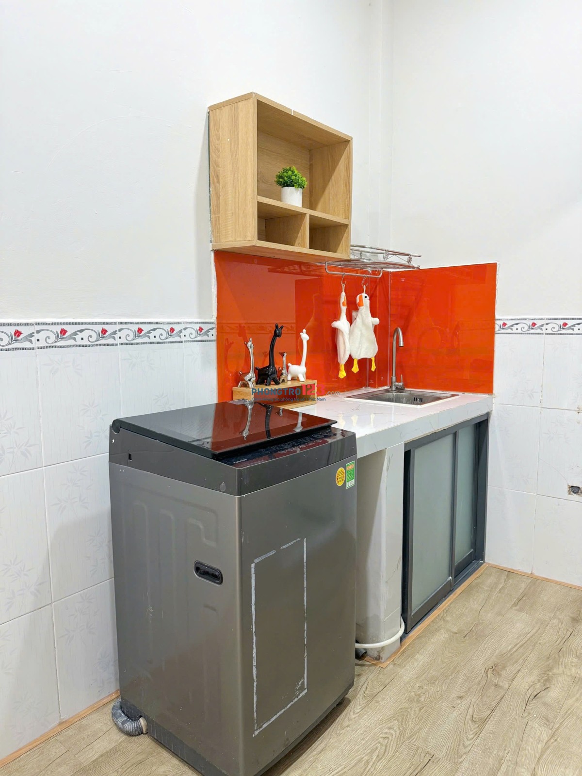 Cho thuê phòng gác cao rộng, máy giặt riêng – Xô Viết Nghệ Tĩnh, Bình Thạnh | Gần UTH, FTU2, UEF