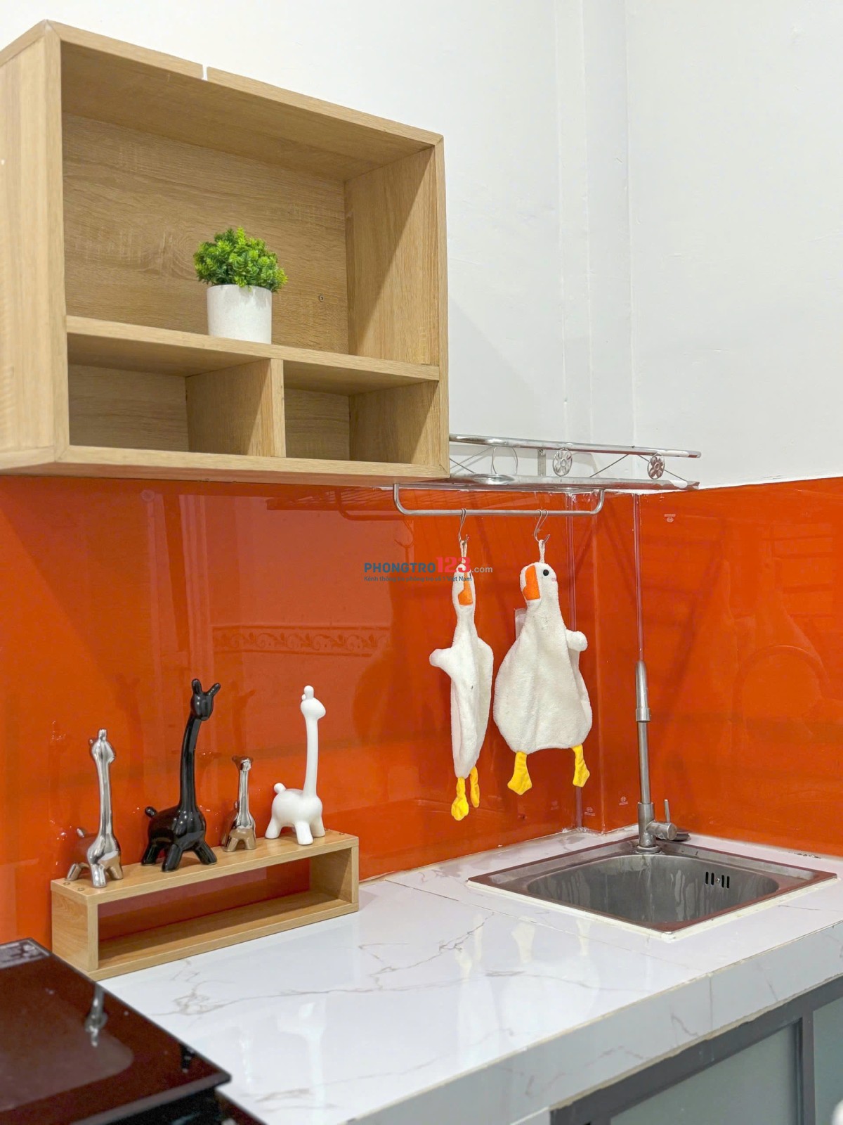 Cho thuê phòng gác cao rộng, máy giặt riêng – Xô Viết Nghệ Tĩnh, Bình Thạnh | Gần UTH, FTU2, UEF