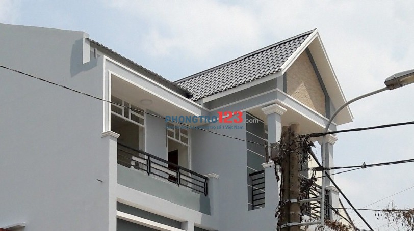 Cho thuê căn hộ mini trung tâm SG, khu an ninh, có sân vườn thoáng mát