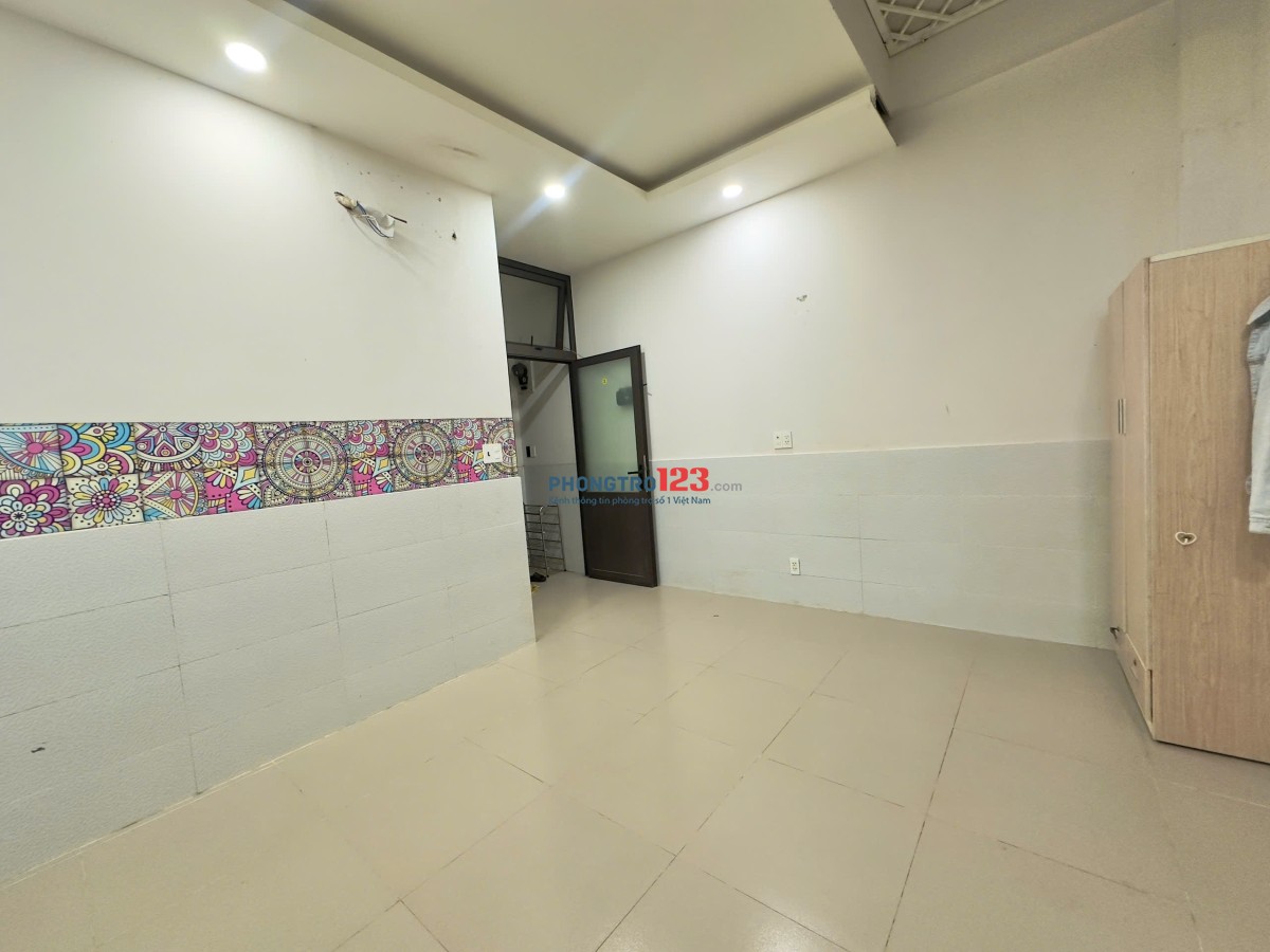 Phòng dưới đất 116/46 Dương Quảng Hàm văn minh gần ĐH Văn Lang giờ giấc tự do không chung chủ