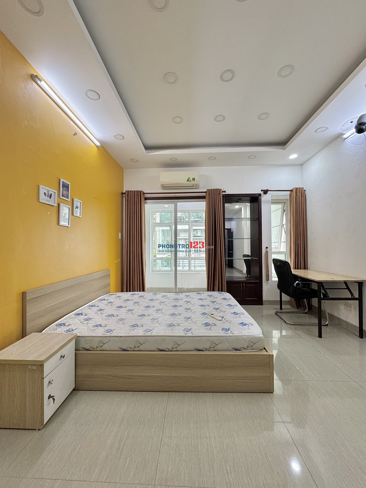 Cho thuê phòng có balcony full nội thất đi bộ ra Metro Văn Thánh - Landmark 81 - cầu Ba Son