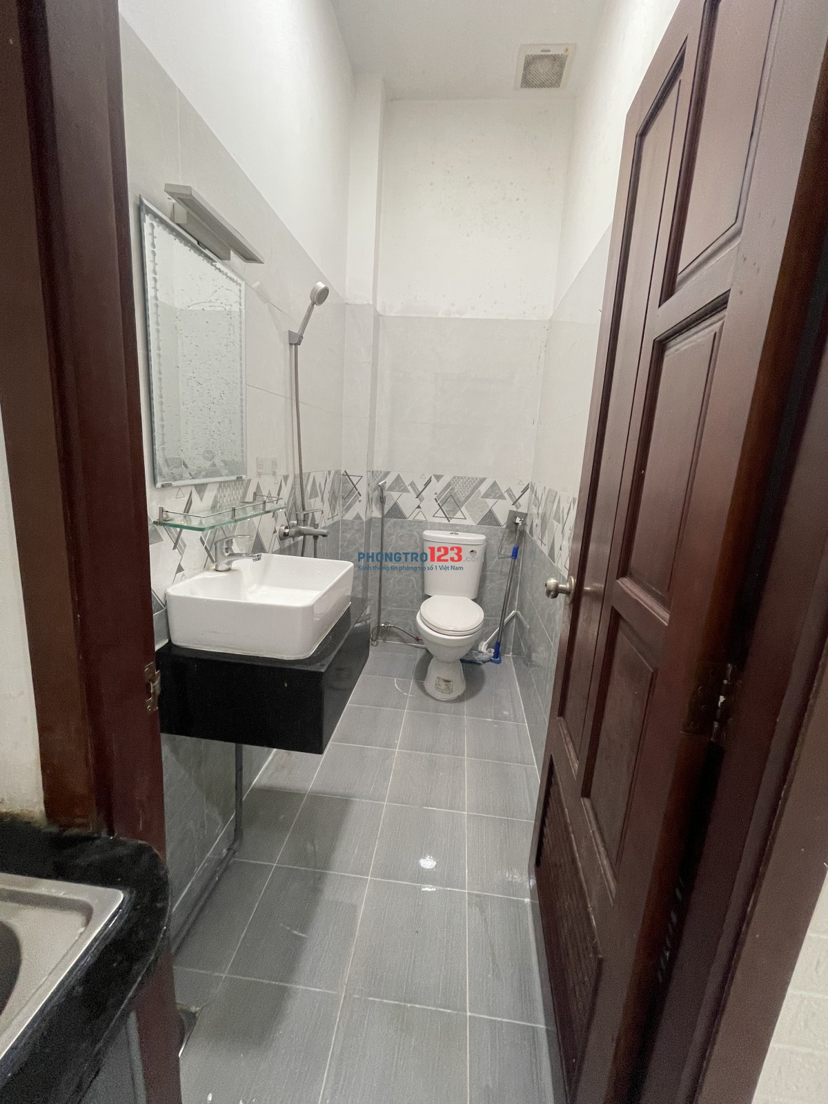 Cho Thuê Phòng Mới - 20m2 Máy Lạnh - Ngay BV Thủ Đức - Tô Ngọc Vân - Camera An Ninh