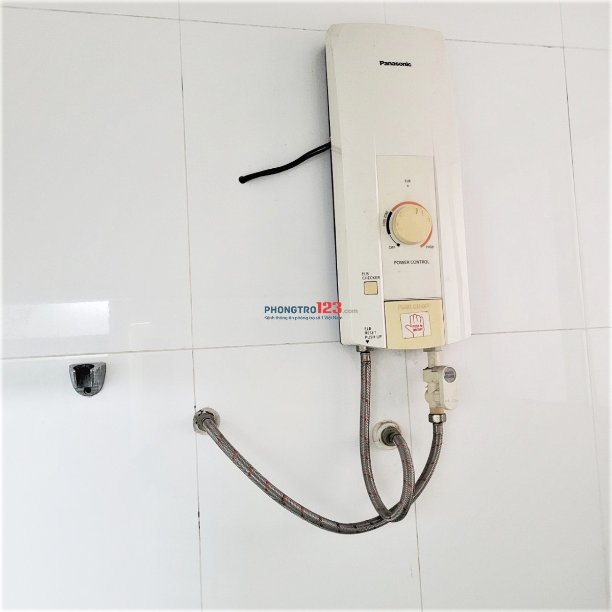 PHÒNG CÓ GÁC FULL NỘI THẤT – 88 LÊ LỢI, QUẬN 1 – SÁT CHỢ BẾN THÀNH – 4,5 TRIỆU/THÁNG