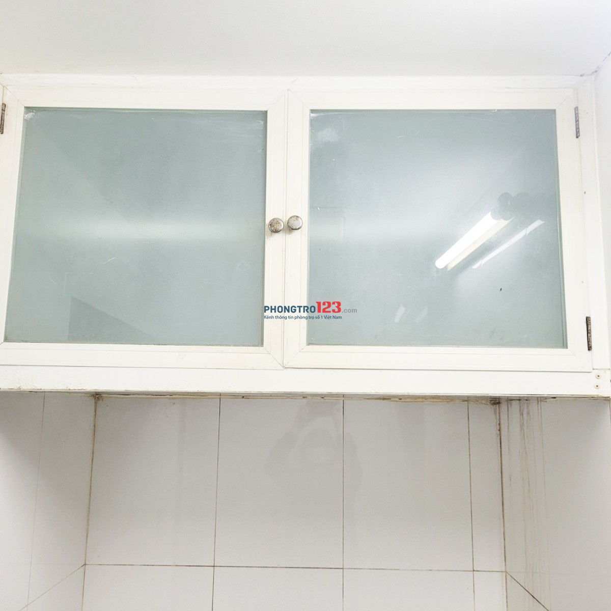 PHÒNG CÓ GÁC FULL NỘI THẤT – 88 LÊ LỢI, QUẬN 1 – SÁT CHỢ BẾN THÀNH – 4,5 TRIỆU/THÁNG