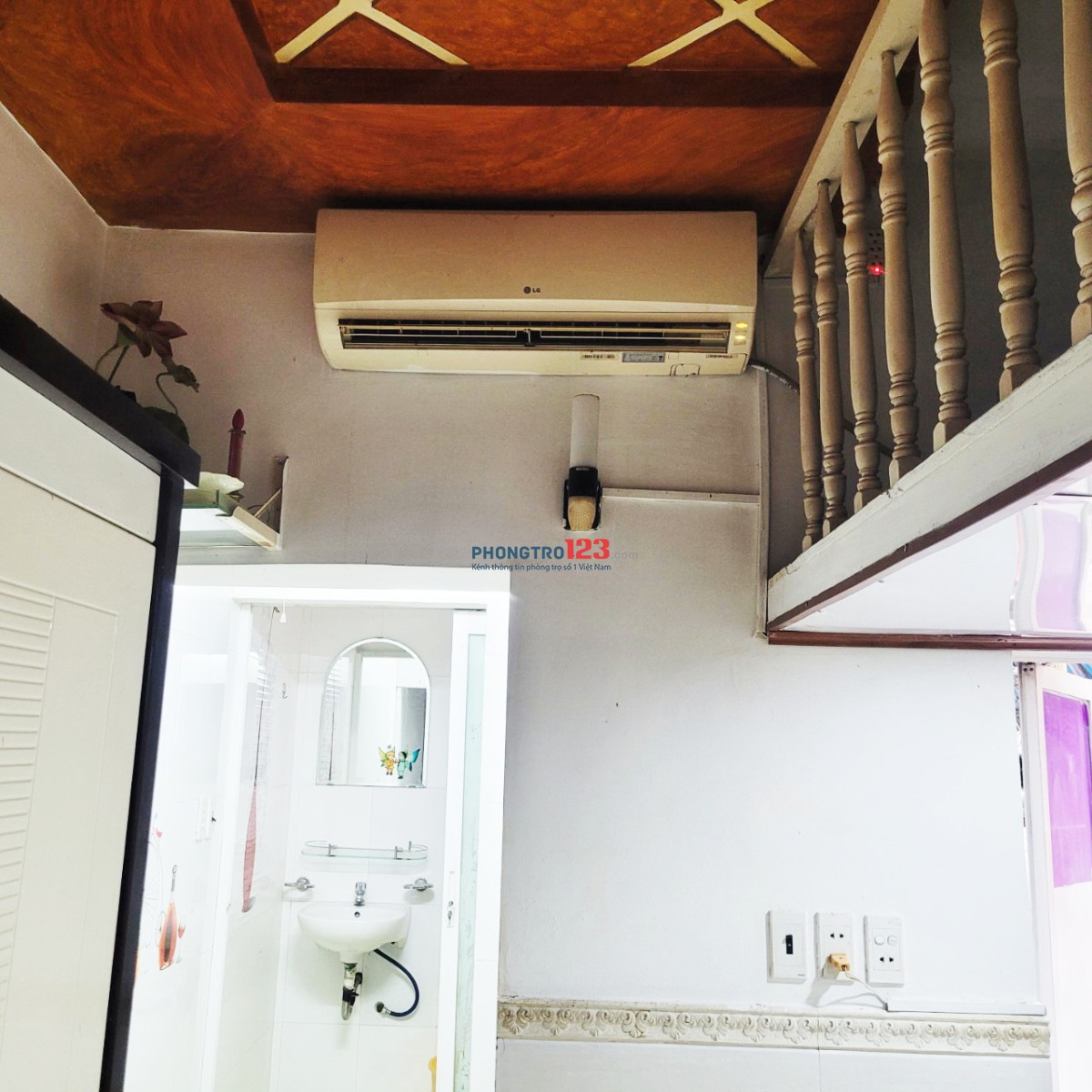 PHÒNG CÓ GÁC FULL NỘI THẤT – 88 LÊ LỢI, QUẬN 1 – SÁT CHỢ BẾN THÀNH – 4,5 TRIỆU/THÁNG