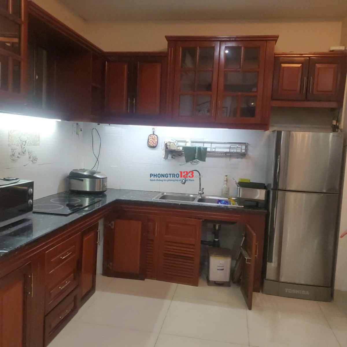 Chung cư NGuyễn Ngọc Phương- Thạnh Mỹ Tây căn 60m2,2p ngủ, NTCB, giá 10,5tr