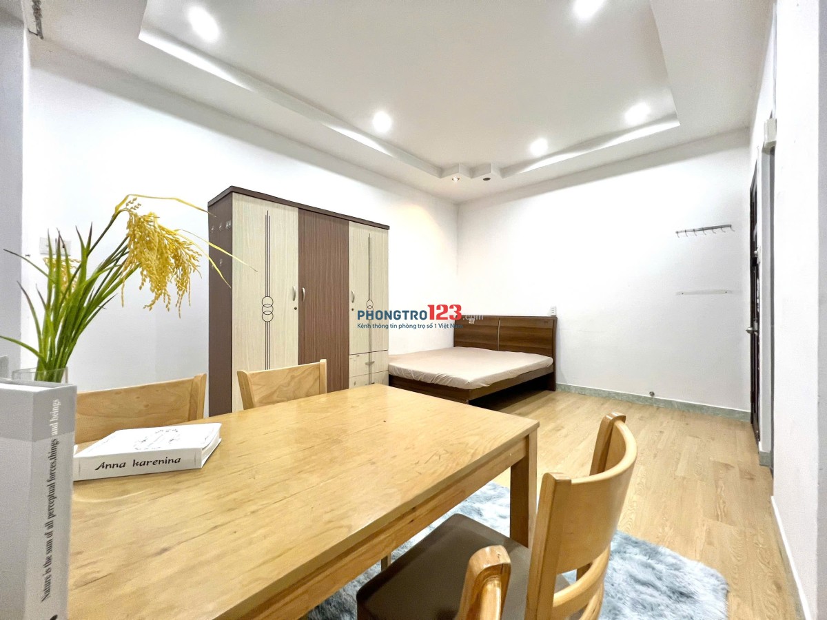 Phòng Studio, ban công lớn, thoáng, full nội thất