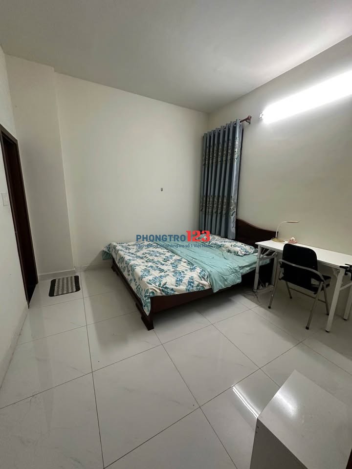 Căn 2PN, Full NT chung cư Central Plaza, Phạm Văn Hai giá chỉ 15tr/th