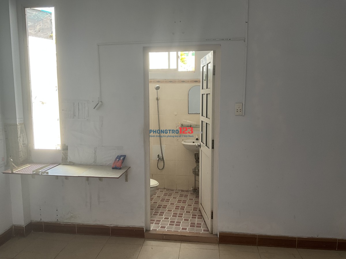 CHO THUÊ PHÒNG TRỌ GẦN CHỢ BÀ CHIỀU - 3TR/THÁNG