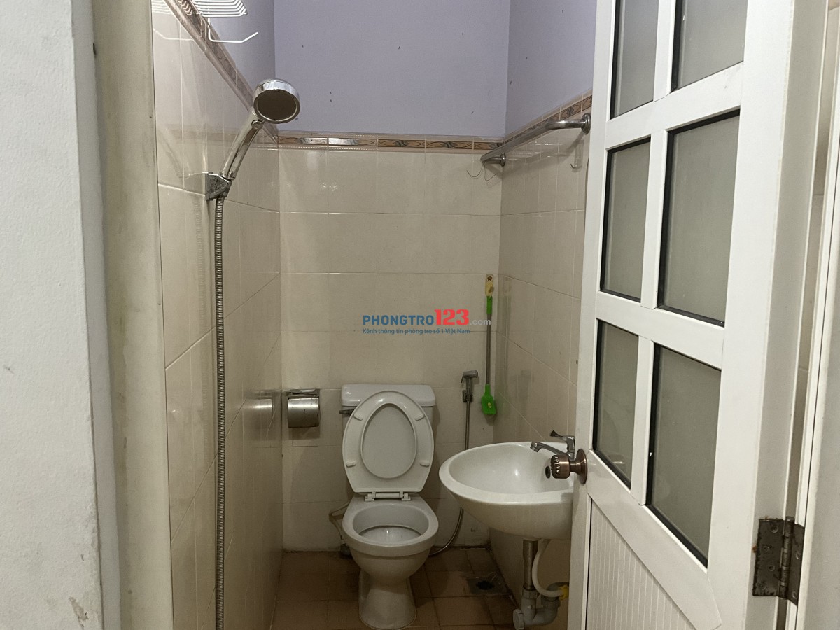 CHO THUÊ PHÒNG TRỌ GẦN CHỢ BÀ CHIỀU - 3TR/THÁNG