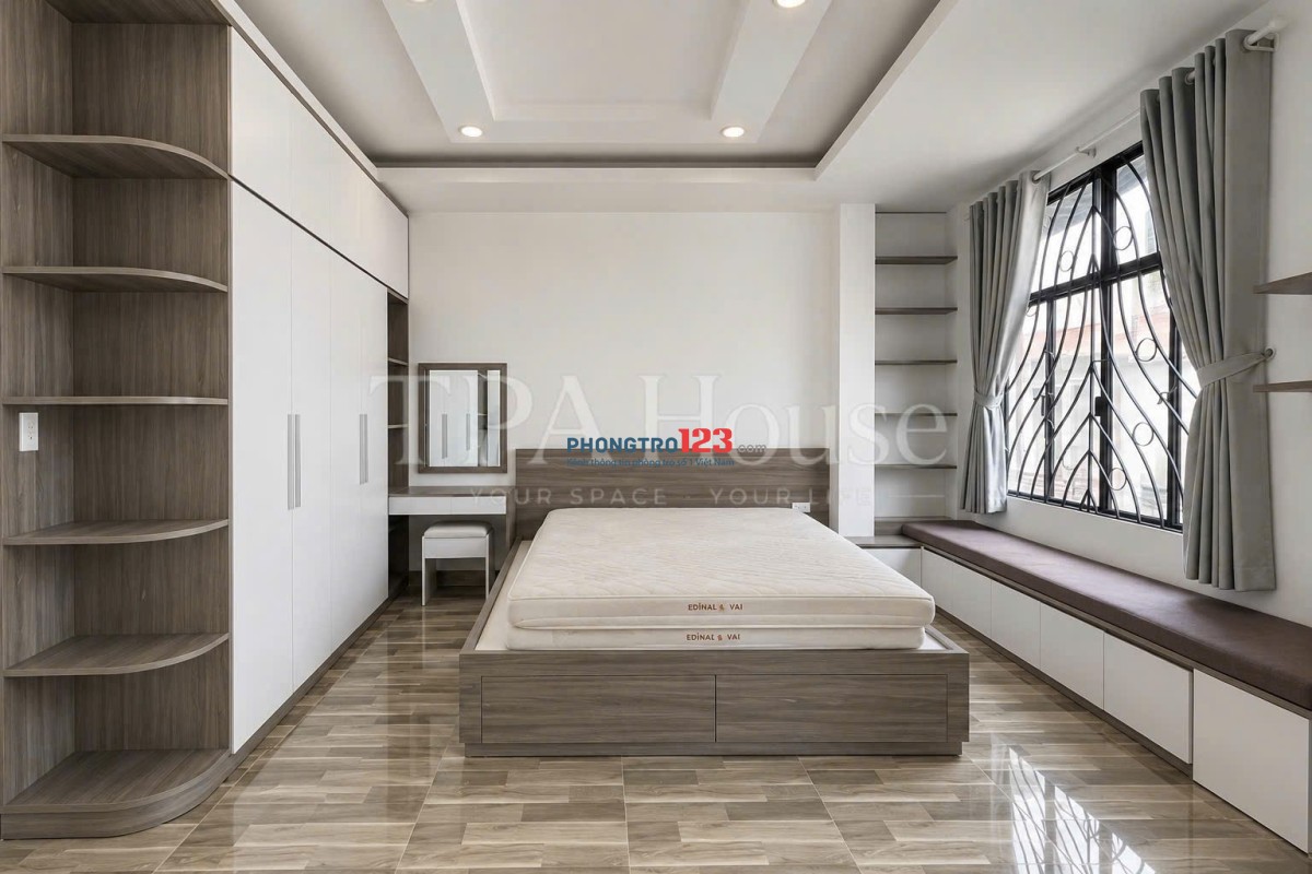 ​Cho thuê căn ban công lớn, Full nội thất (Bình Thạnh) gần VLU, IUH.