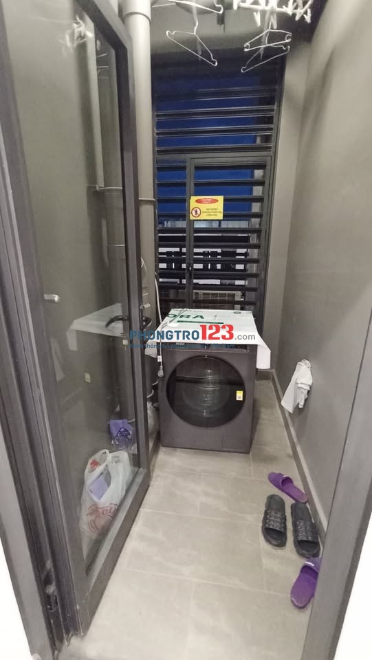 Cho thuê căn 3PN chung cư Thuỷ Lợi ( Hyco4), Nguyễn Xí đã có sẵn nội thất giá 15tr5/th