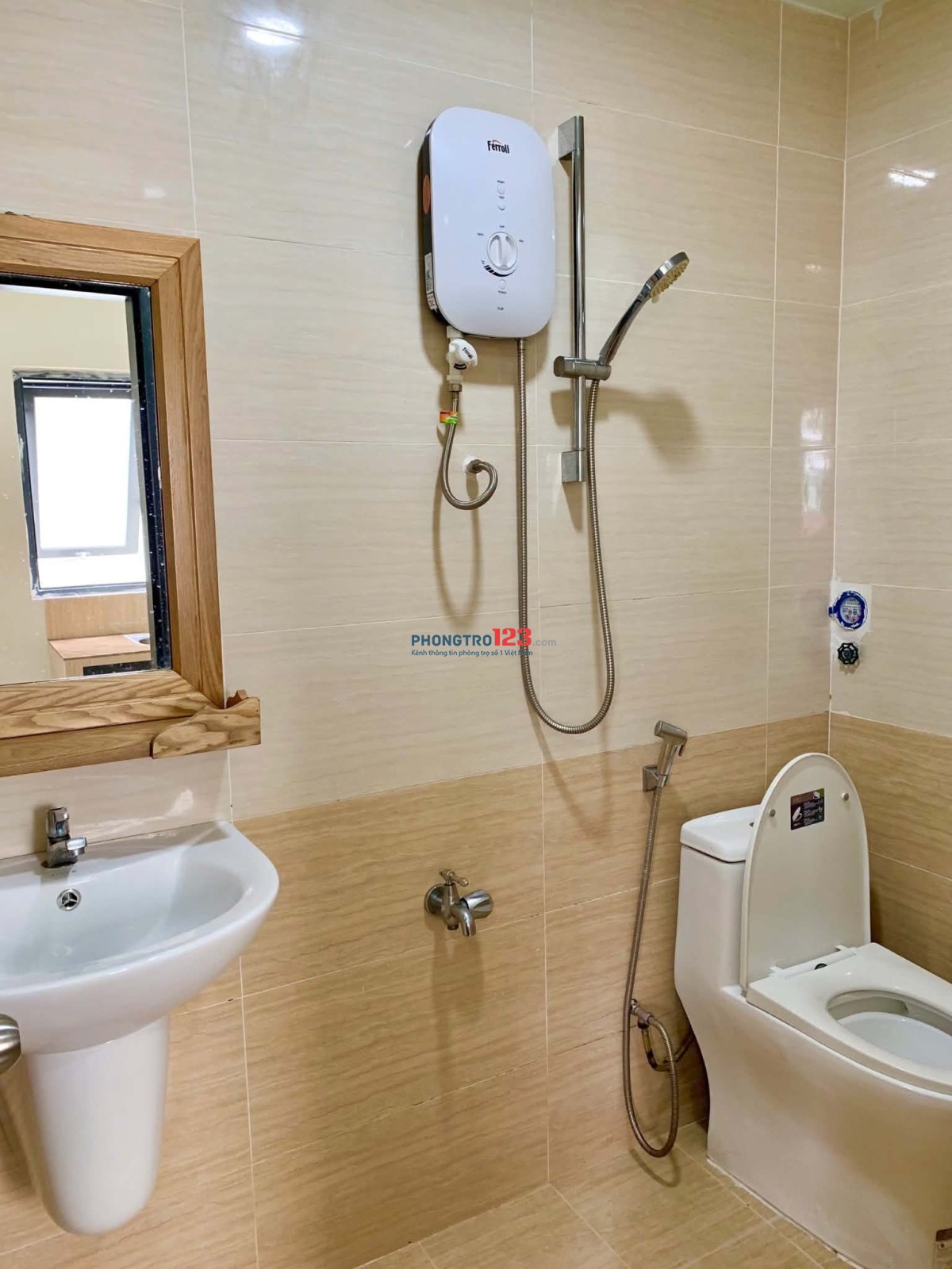  PASS PHÒNG QUẬN 7 - 4TR4 HOẶC Ở GHÉP 1:1 NỮ 2k8