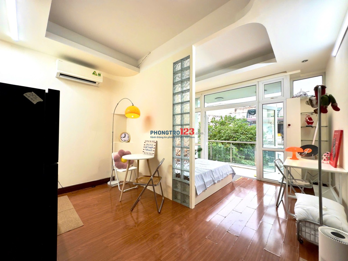 CĂN HỘ DỊCH VỤ 35M² TÁCH BẾP CÓ BAN CÔNG RIÊNG – TRẦN BÌNH TRỌNG BÌNH THẠNH RỘNG RÃI THOÁNG MÁT