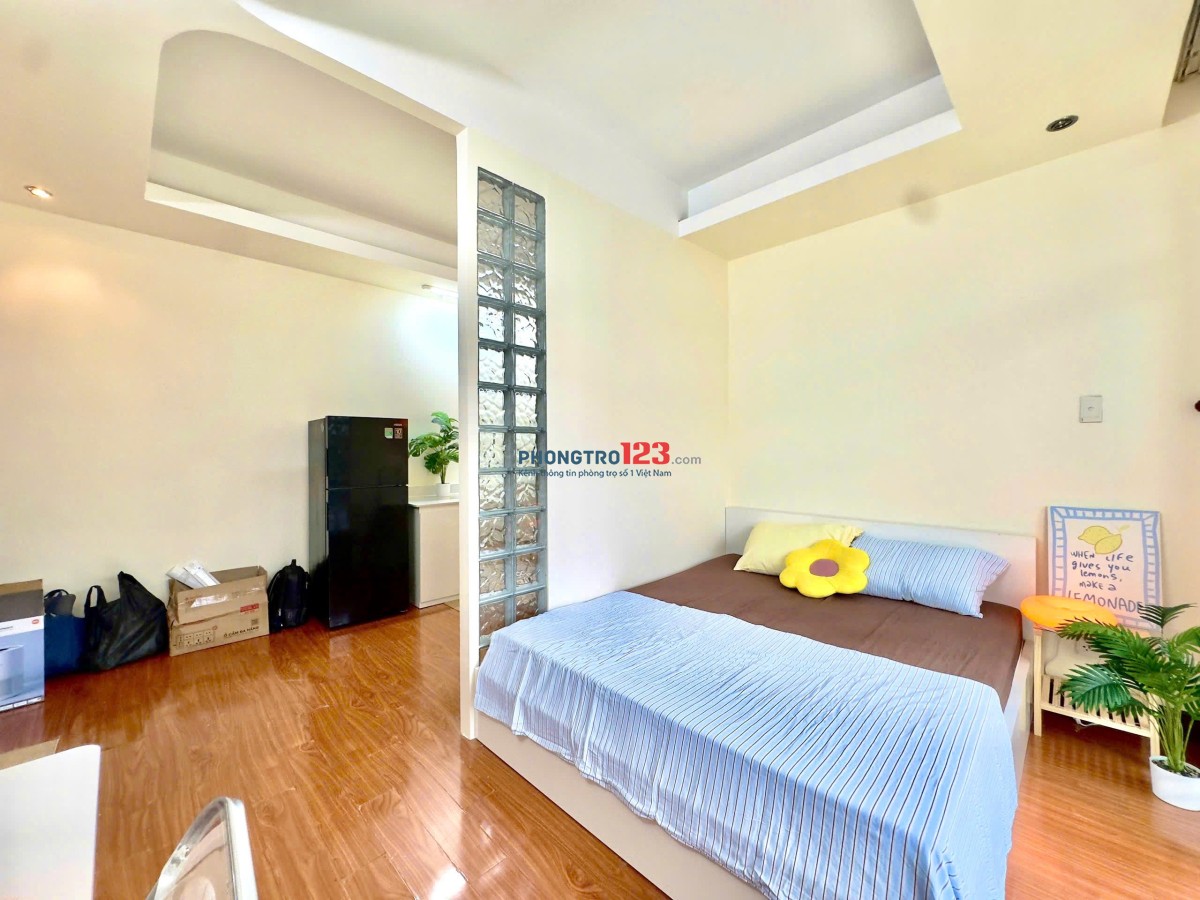 CĂN HỘ DỊCH VỤ 35M² TÁCH BẾP CÓ BAN CÔNG RIÊNG – TRẦN BÌNH TRỌNG BÌNH THẠNH RỘNG RÃI THOÁNG MÁT