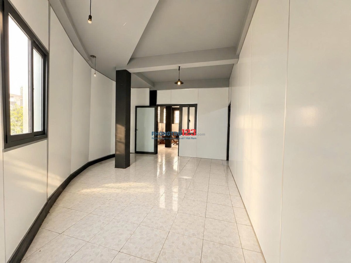 Căn hộ 2PN tách bếp, có phòng khách rộng, dt 70m2 ngay Khu Dân Cư Vĩnh Lộc Bình Tân 5,2tr/ tháng