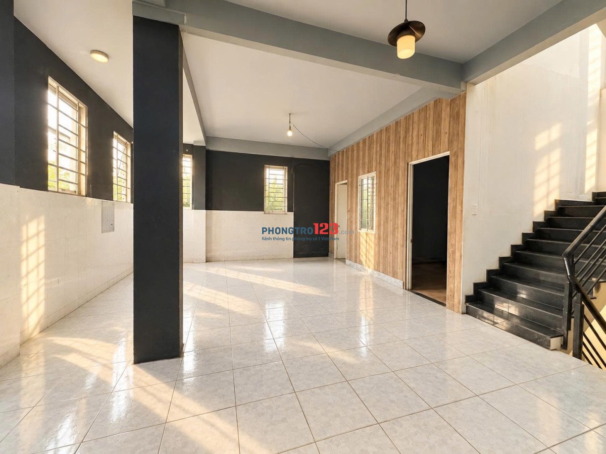 Căn hộ 2PN tách bếp, có phòng khách rộng, dt 70m2 ngay Khu Dân Cư Vĩnh Lộc Bình Tân 5,2tr/ tháng