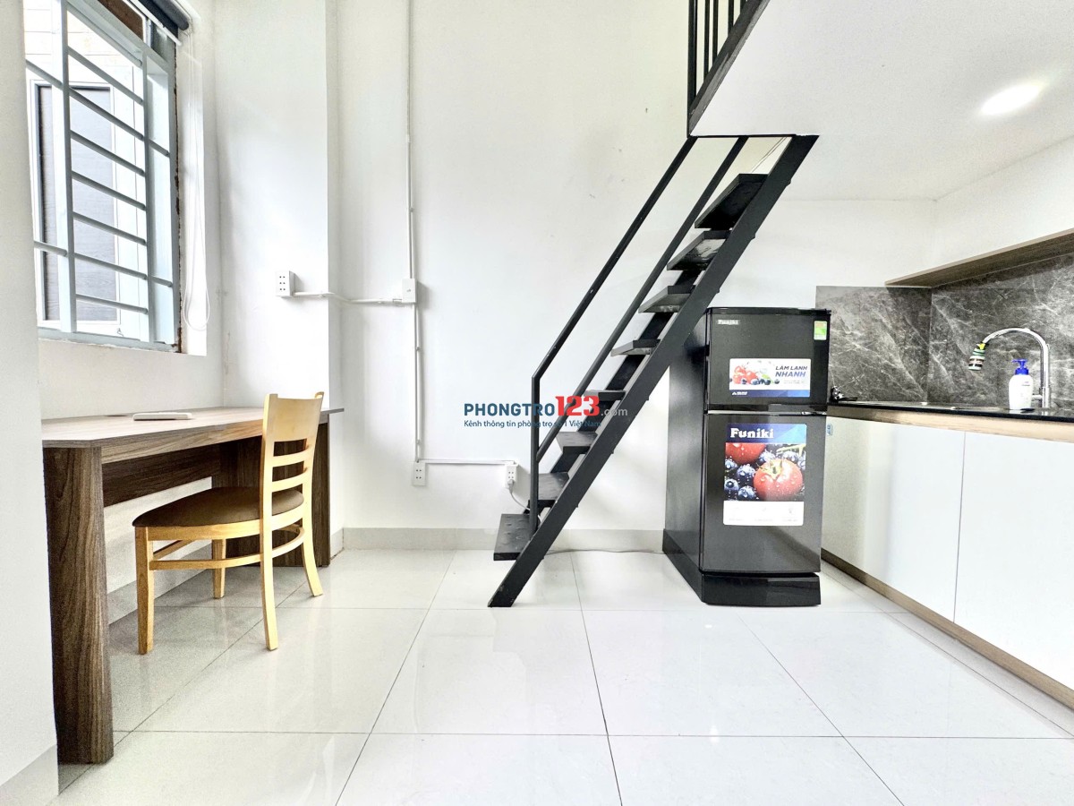 Cho thuê phòng gác lửng, ban công lớn, nuôi pet – Phan Văn Trị, Bình Thạnh | Gần VLU, IUH, UEF, FTU2