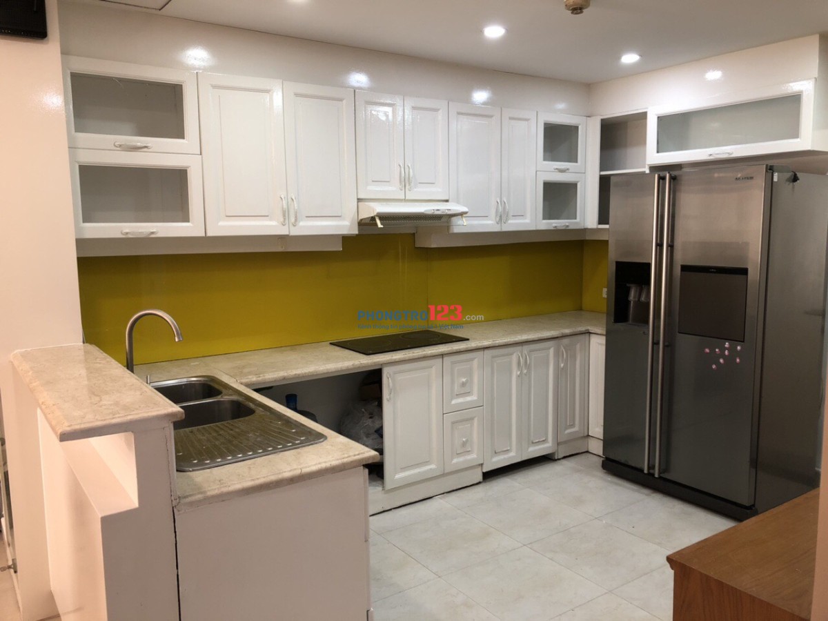 Cho Thuê Nhanh Căn Hộ Hùng Vương Plaza, Quận 5 - Có Suất Ô Tô - 132m² (3PN - 3WC) - Full Nội Thất