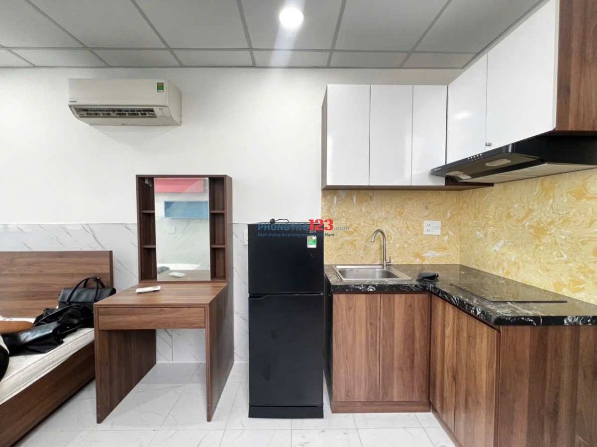 Cho thuê căn hộ full nội thất - Nguyễn Văn Thương Bình thạnh, thang máy, 2 cửa sổ lớn thoáng mát