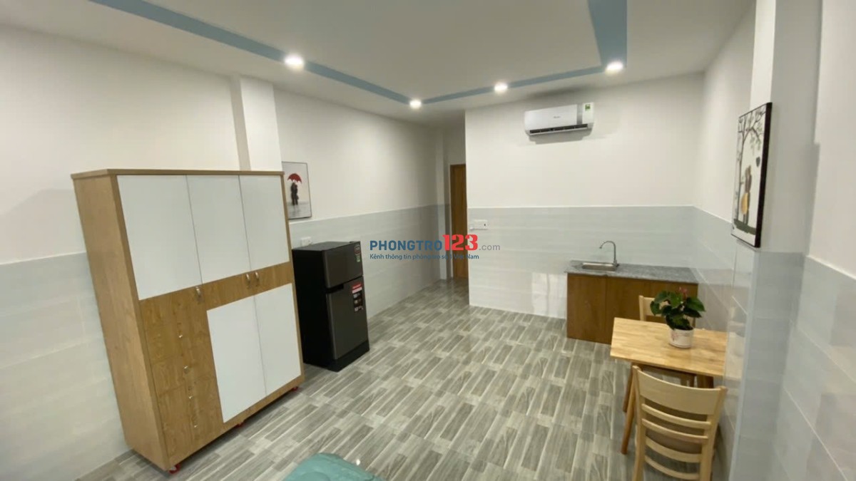 CHO THUÊ CĂN HỘ STUDIO CỬA SỔ TO - UNG VĂN KHIÊM (SÁT ĐẠI HỌC HUTECH & NGÃ TƯ HÀNG XANH)