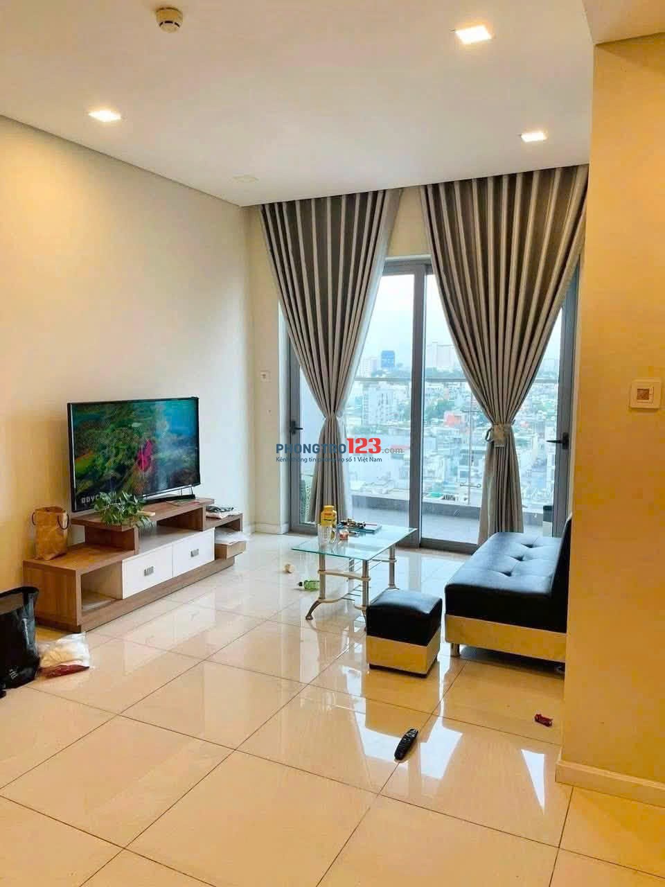 Carillon 2 -Trịnh Đình Thảo, 2PN Full NT, 72m2 , Giá 10 triệu/th, có ban công.