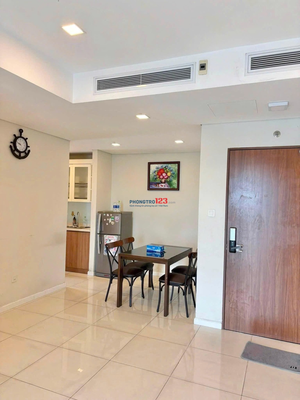 Carillon 2 -Trịnh Đình Thảo, 2PN Full NT, 72m2 , Giá 10 triệu/th, có ban công.