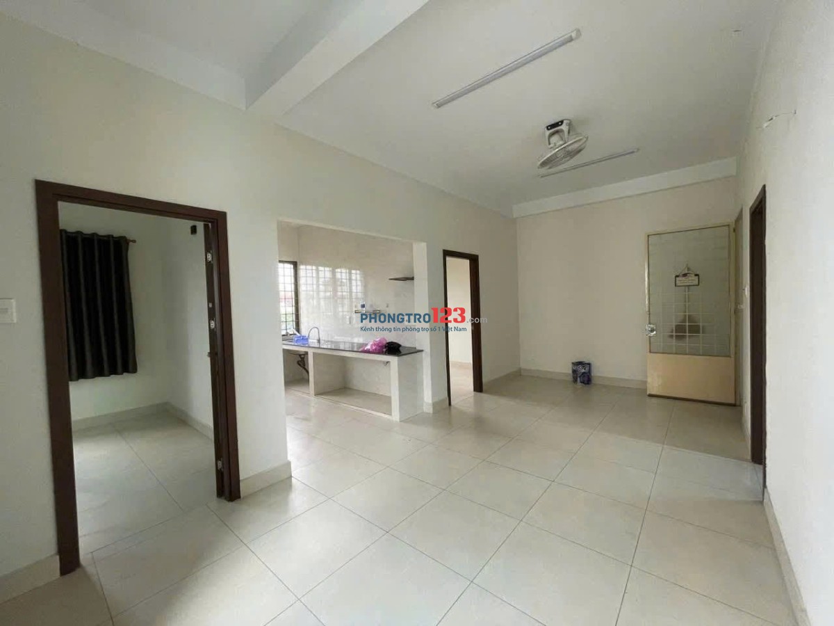 Chung cư Trường Sa-Quận 3, Ko Nội Thất, ban công 2PN, 85m2, giá 10tr/th