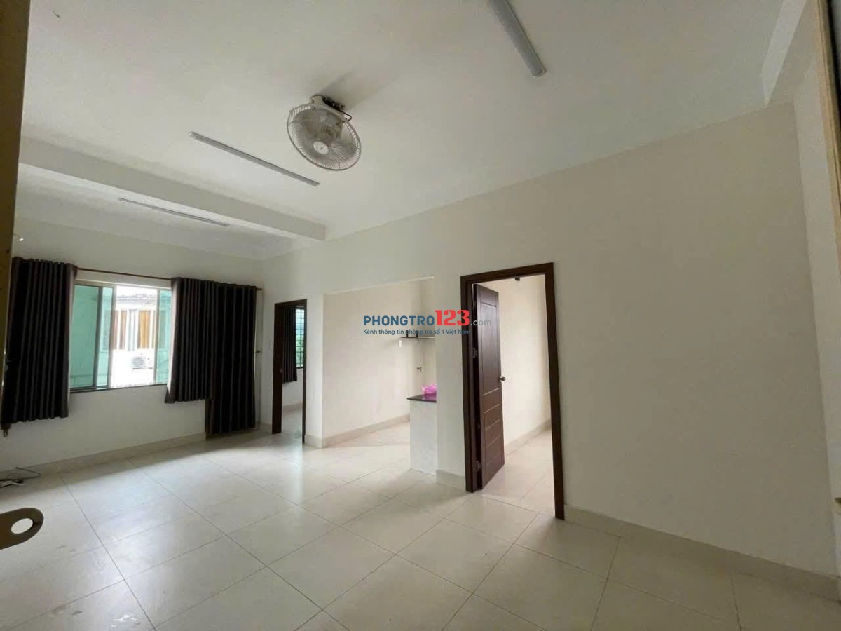 Chung cư Trường Sa-Quận 3, Ko Nội Thất, ban công 2PN, 85m2, giá 10tr/th