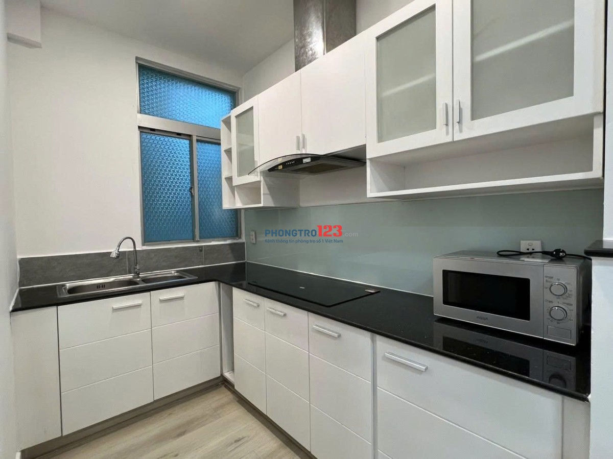 Cho thuê căn hộ saigonres Plaza 3PN nội thất cao cấp giá 16 Tr/th.
