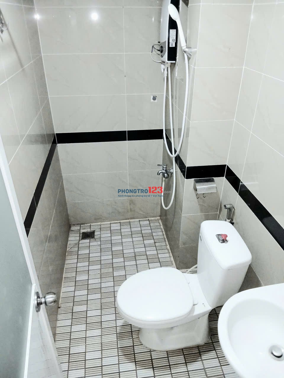 Cho thuê phòng mới đẹp, yên tĩnh, thoáng mát, tiện nghi, 26m2 tại TRUNG TÂM quận 2. Giá 6tr3/tháng