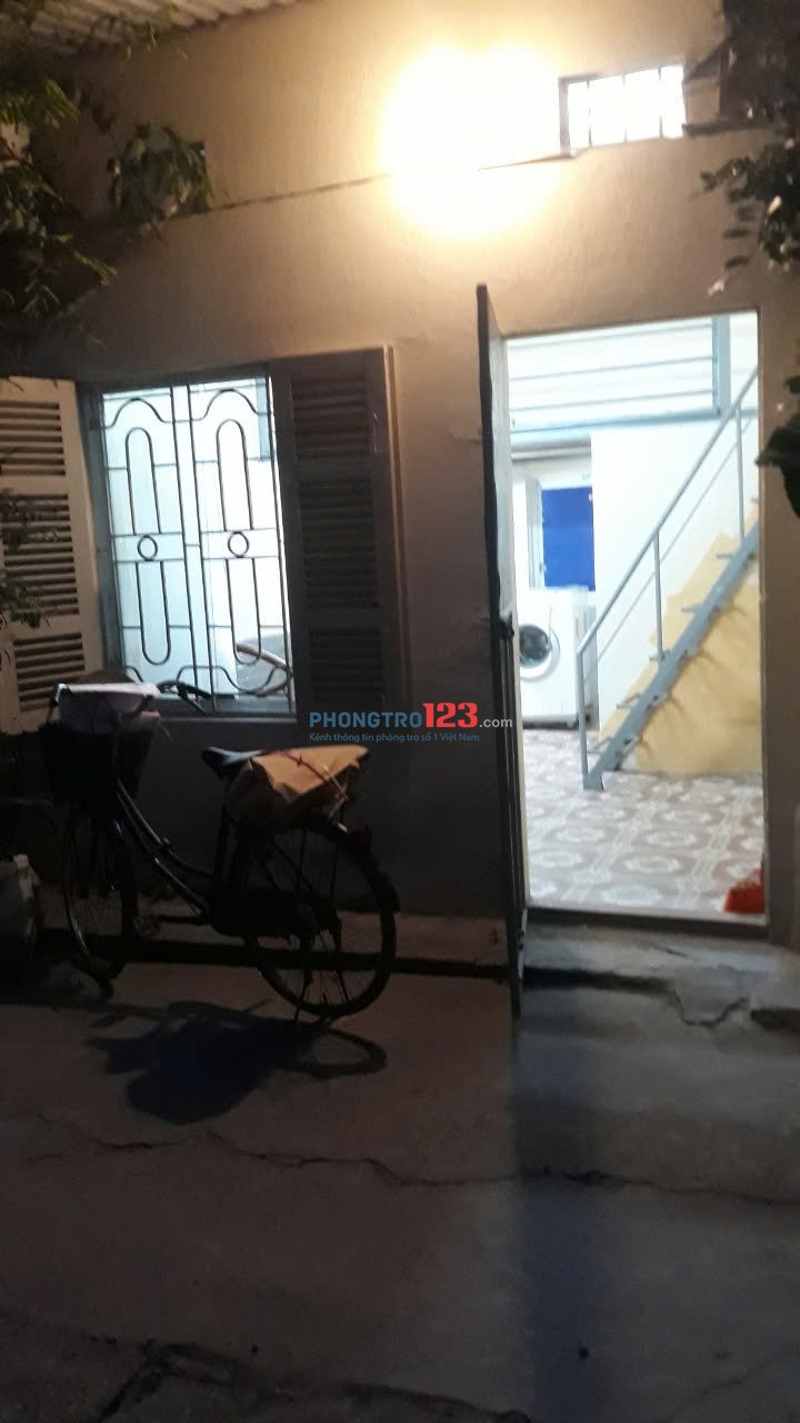 Cho thuê nhà riêng độc lập, khép kín gần hồ Đền Lừ