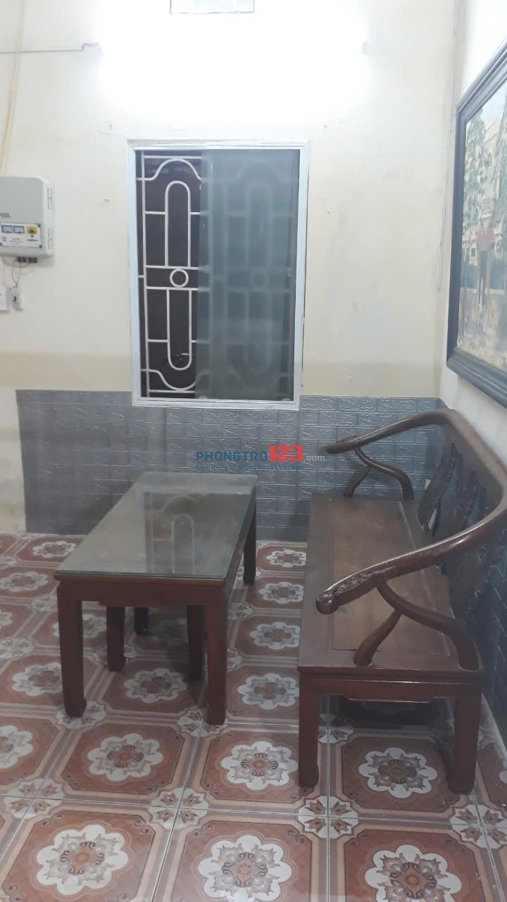Cho thuê nhà riêng độc lập, khép kín gần hồ Đền Lừ