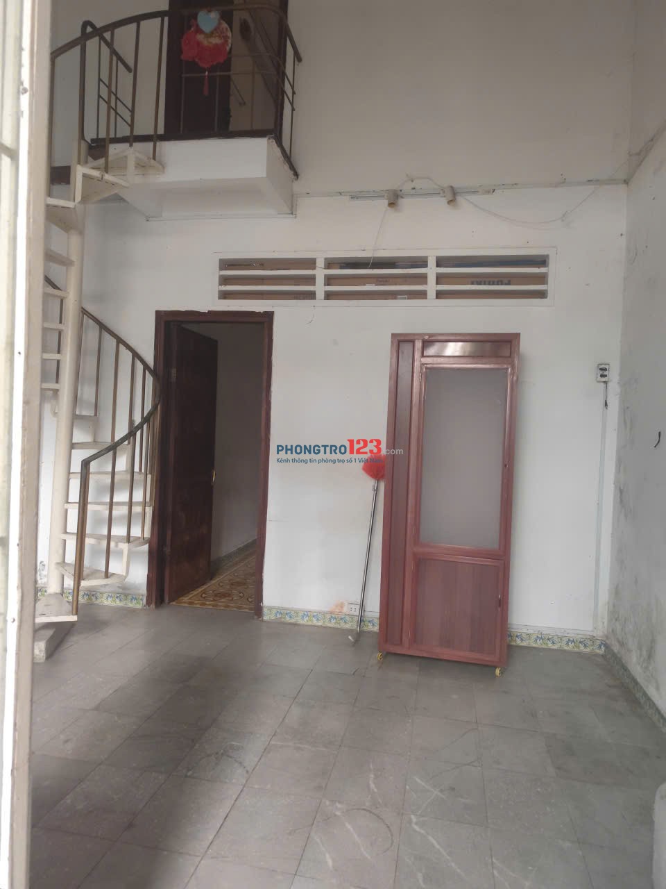 Cho thuê nhà 3 phòng ngủ – Ngõ hẻm gần Phan Đăng Lưu & Phan Xích Long