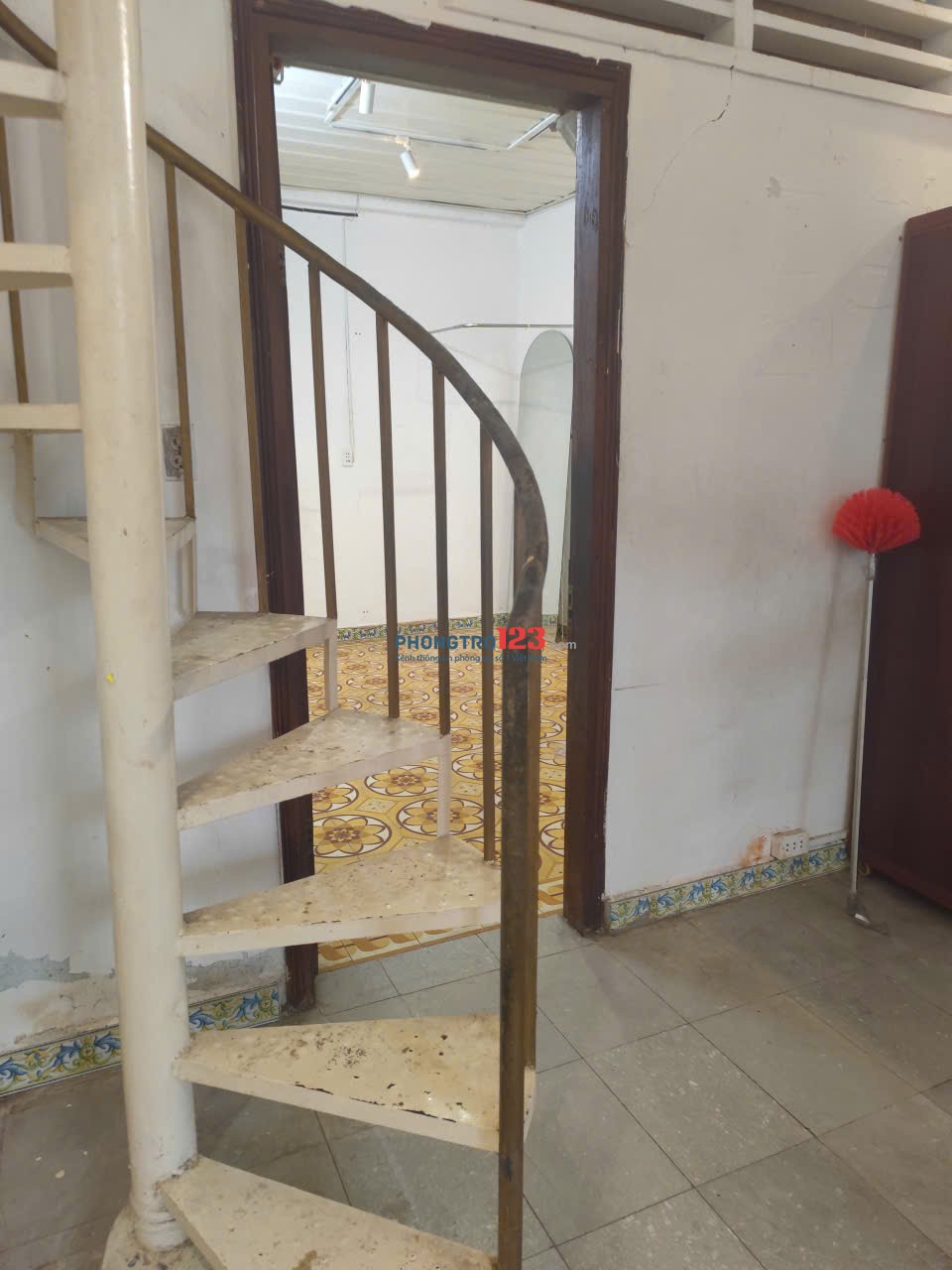 Cho thuê nhà 3 phòng ngủ – Ngõ hẻm gần Phan Đăng Lưu & Phan Xích Long