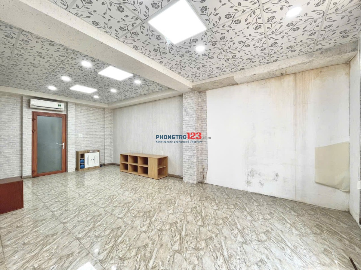 Cho thuê phòng 65m² ở 5-6 người, cửa sổ trời, thang máy – Nơ Trang Long, Bình Thạnh | Gần VLU, IUH